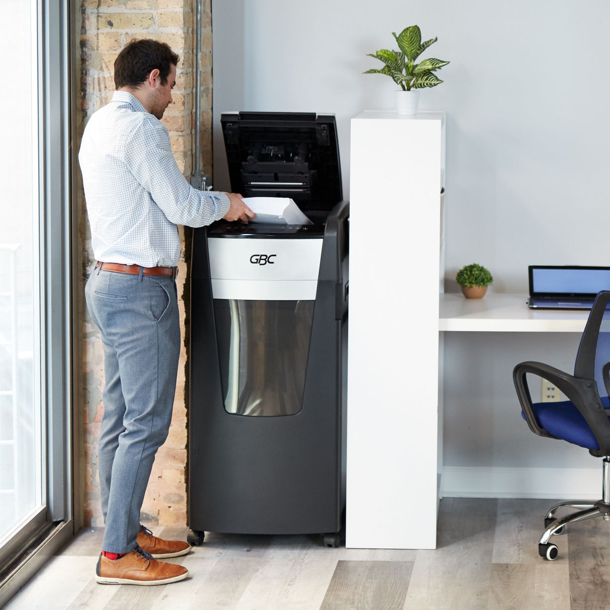 Image of GBC 750X Commercial Autofeed+ Shredder